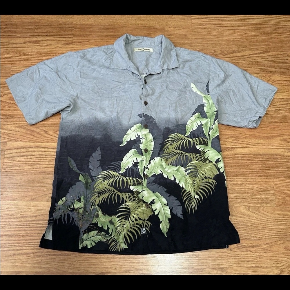 TOMMY BAHAMA Men's Black Tropical Short Sleeve Silk Beach Shirt Sz M Wraparound